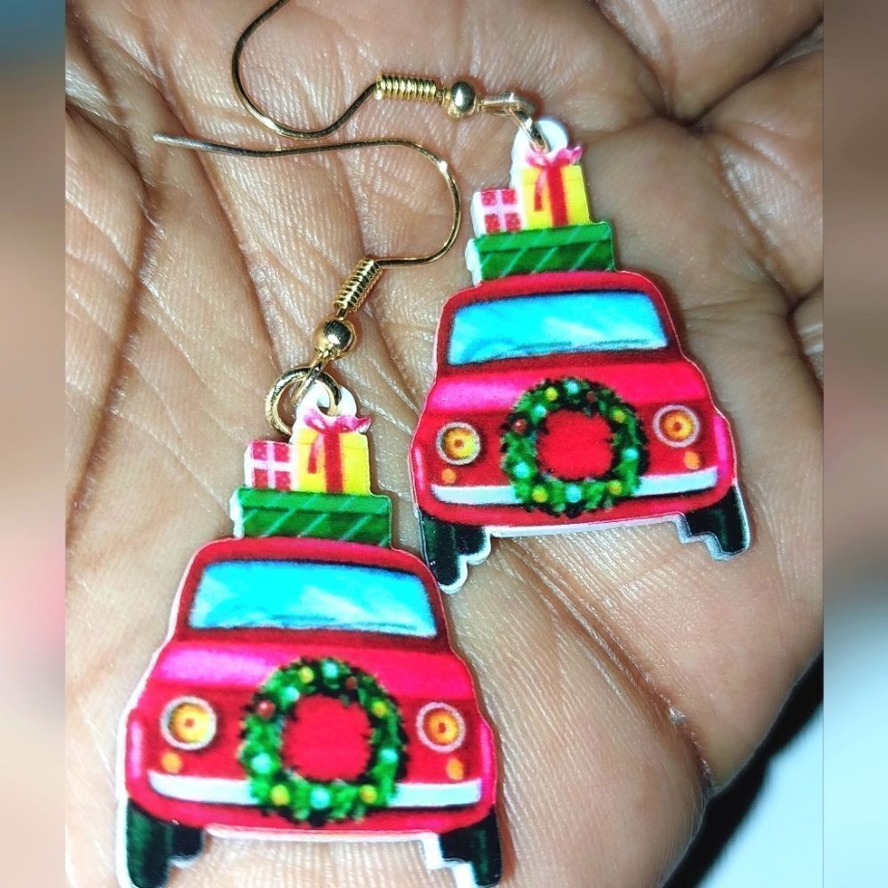 Hand Crafted, super cute festive holiday earrings
